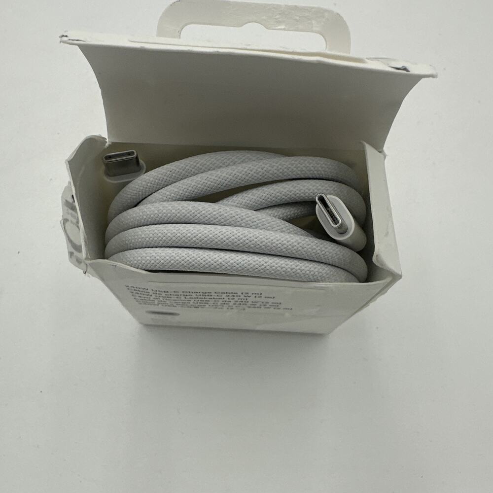 Genuine Apple 240W USB-C Woven Charging Cable, 2m - Picture 2 of 3